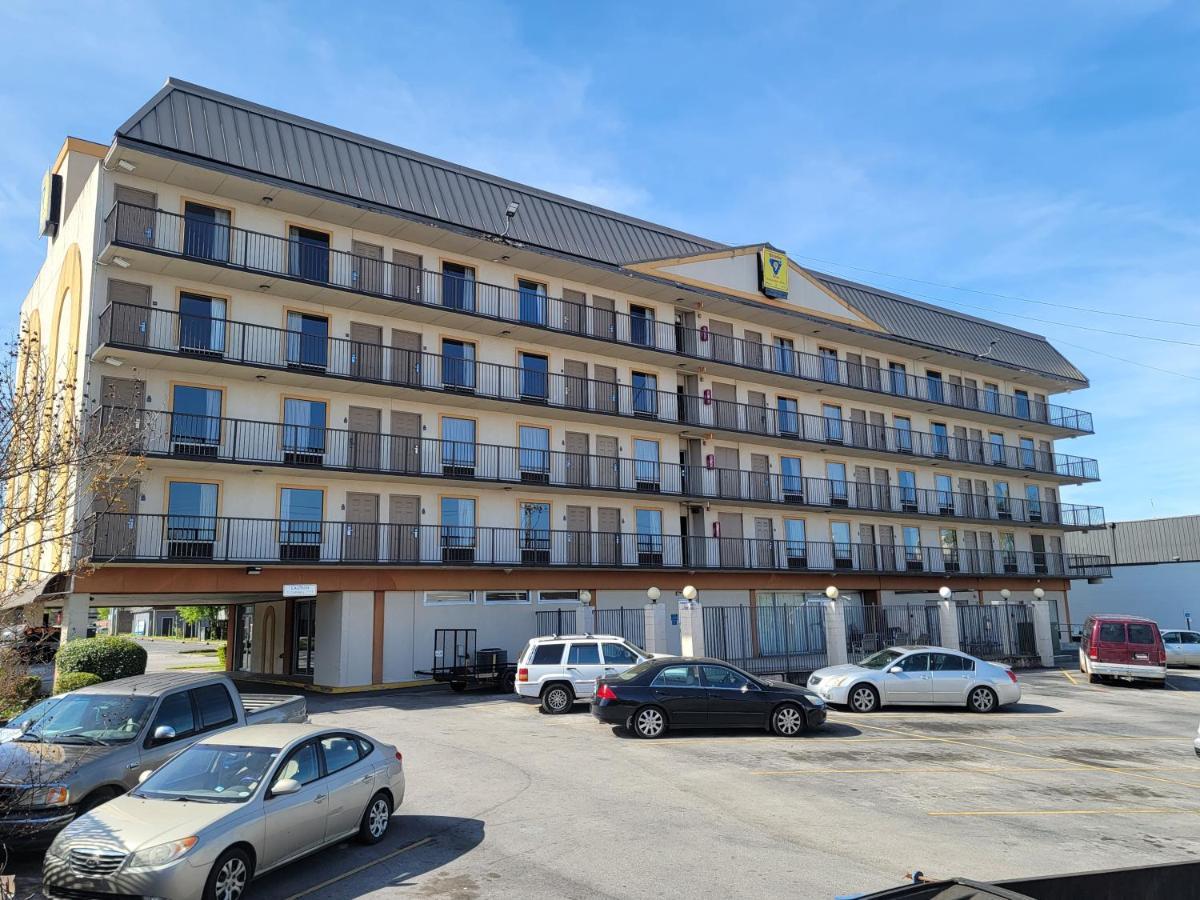 ديكادور Studio 9 Inn & Suites المظهر الخارجي الصورة